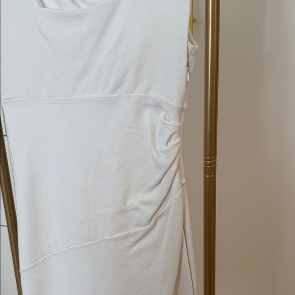Express Ivory Sleeveless Top - Picture 5 of 6